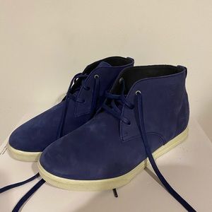 Under Armor high top sneaker 6.5 youth!